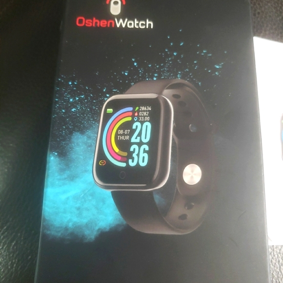 Smart Watch & Fitness Tracker - Picture 1 of 4